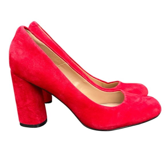 Isola Womens Eleni Red Hot Genuine Suede Closed Toe block heels size 6.5 - Picture 1 of 9